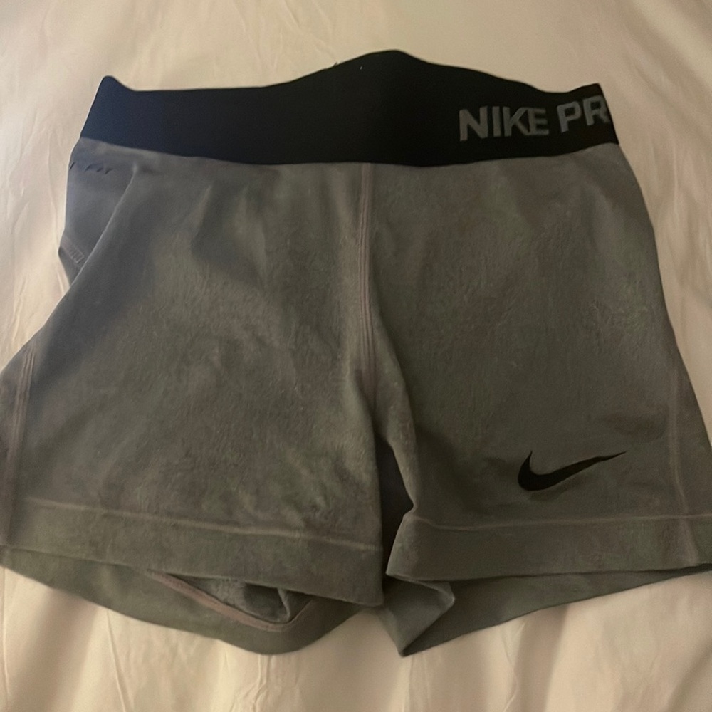 Nike pro gray shorts with black waist line Small